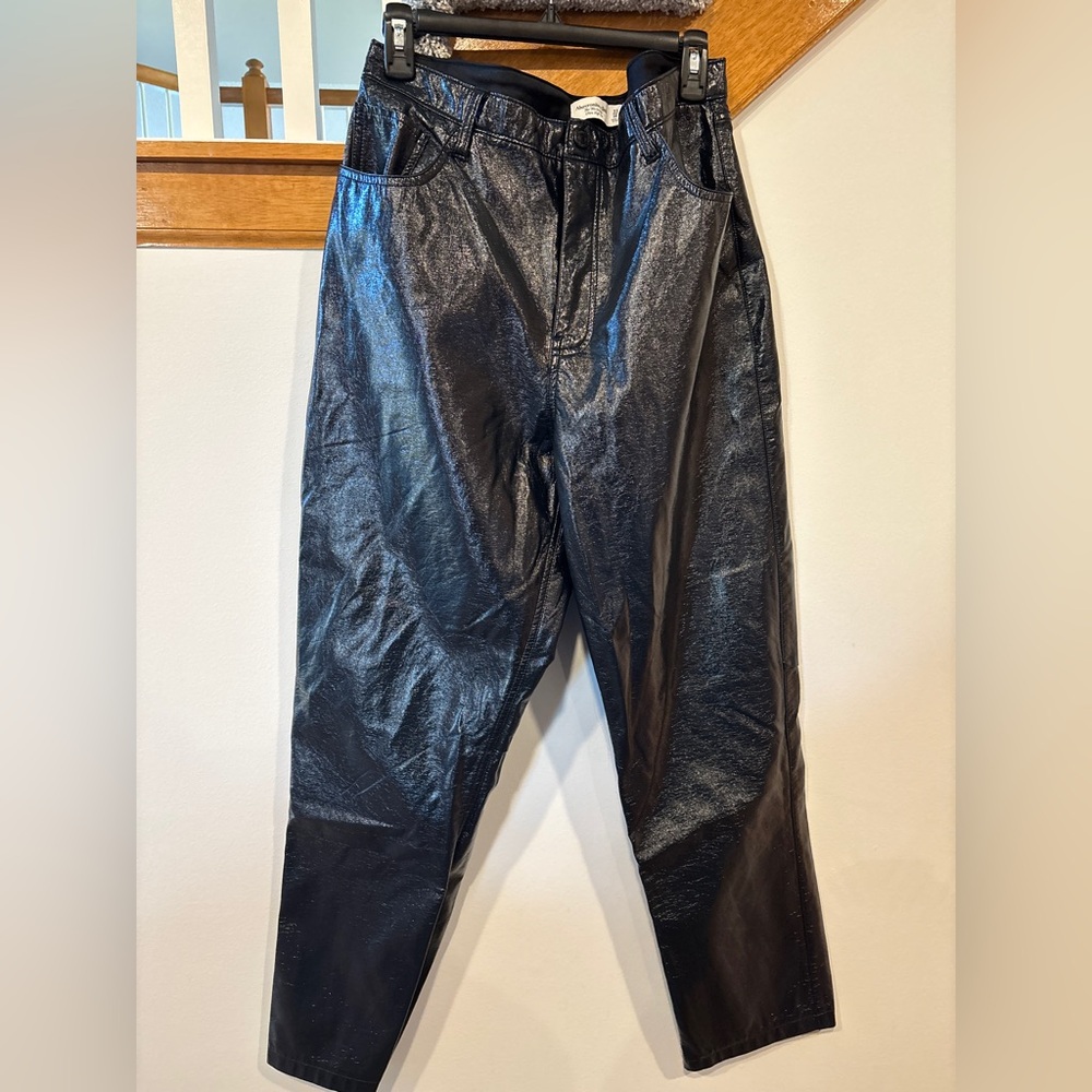 Abercrombie & Fitch 90s Straight Ultra High Rise Shiny Black Faux Leather Pant